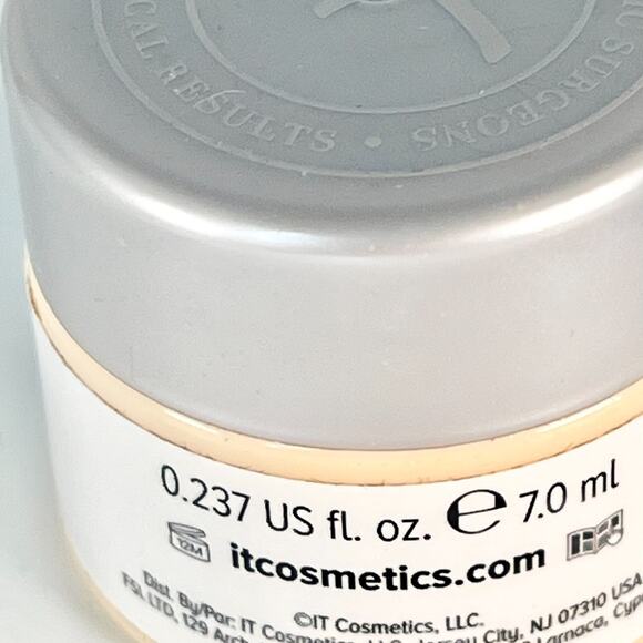 It Cosmetics Confidence in a Jar Moisturizing Super Cream Travel .237 oz 7ml New - Picture 5 of 6